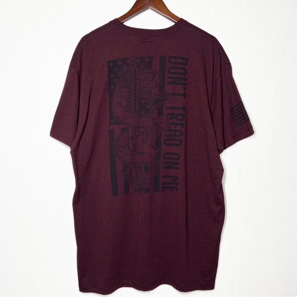Howitzer {Buckle} Mens Burgundy Graphic Short Sleeve Tee Flag, Don’t Tread On Me - Picture 2 of 8
